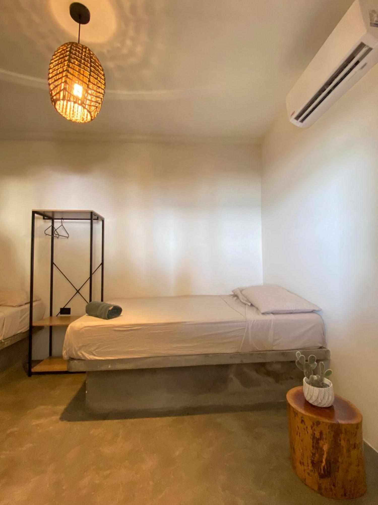 Laola Surf Camp El Sunzal Hotell La Libertad Rom bilde